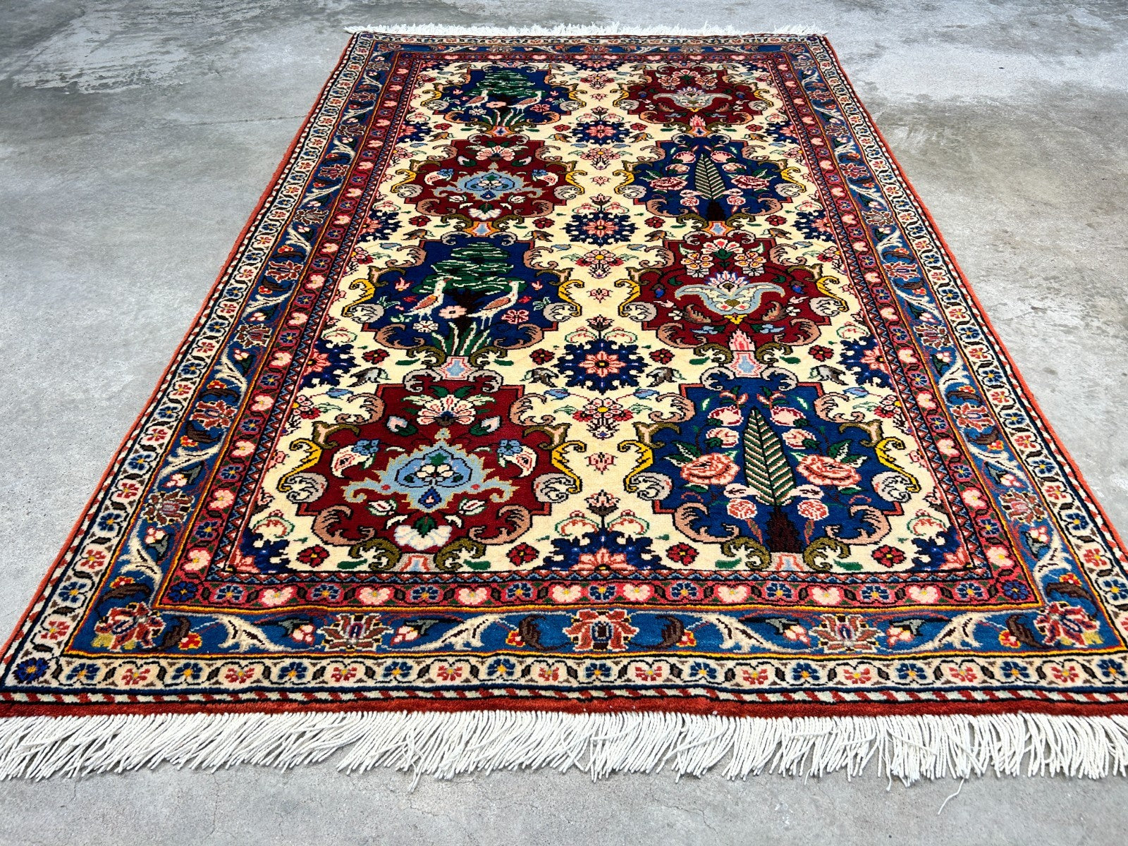 3'x5'1" Hand-Knotted 100% Wool Pile Bakhtiarie Area Rug