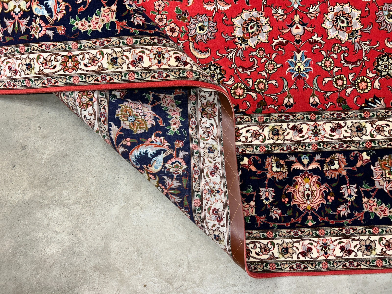 9'11"x12'10" Fine Hand-Knotted Wool & Silk Tabrize Rug