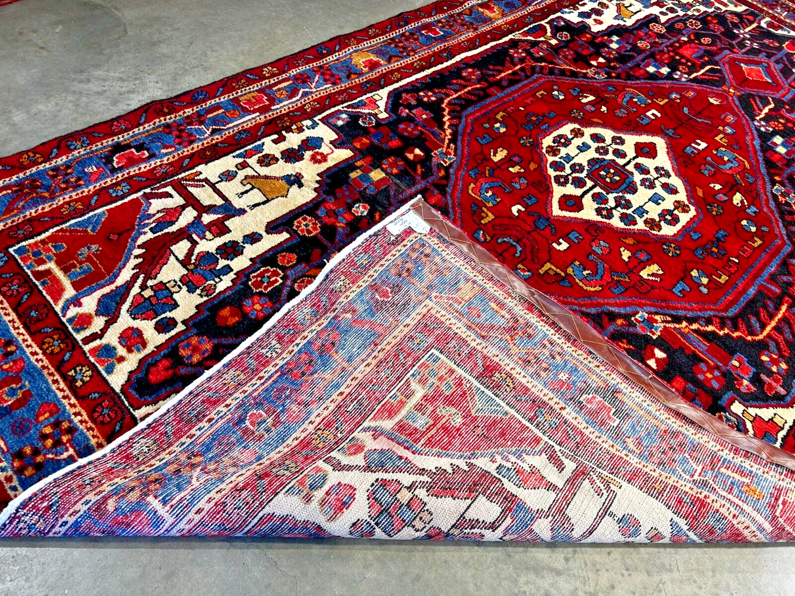 5'4" x 9'5" Hand-Knotted 100% Wool Carpet - Hamadane Area Rug