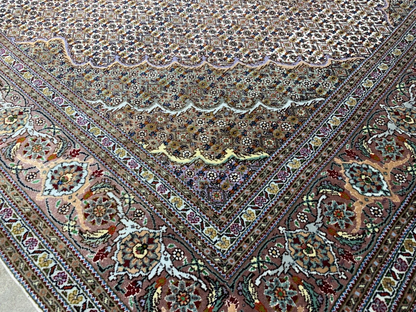 4'7"x6'7" Fine Hand-Knotted Wool & Silk Blend Tabrize Mahi Carpet - Area Rug