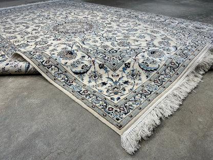 5'7"x9' Extra Fine Hand-Knotted Wool & Silk Naine Rug