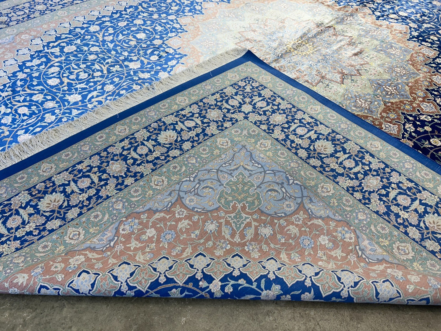 10'1"x13'1" Exquisite Signed Hand-Knotted 100% Silk Qume Rug