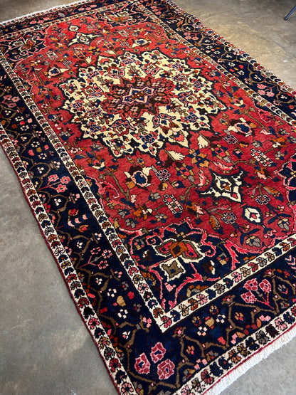 5'2" x 8'5'' Hand-Knotted 100% Wool Bakhtiare Area Rug