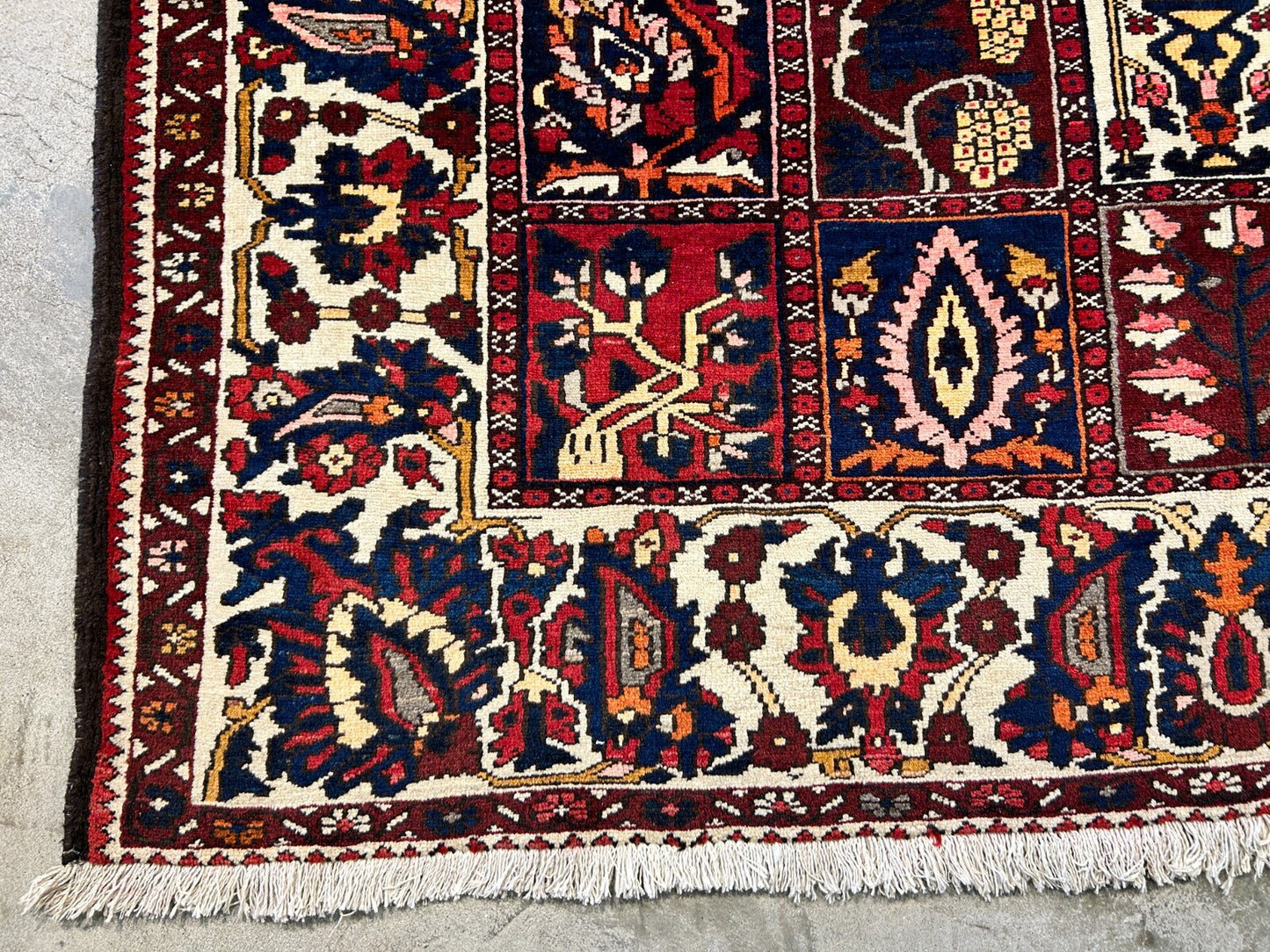 6'10"x10'1" Hand-Knotted 100% Lamb Wool Bakhtiarie Carpet - Area Rug