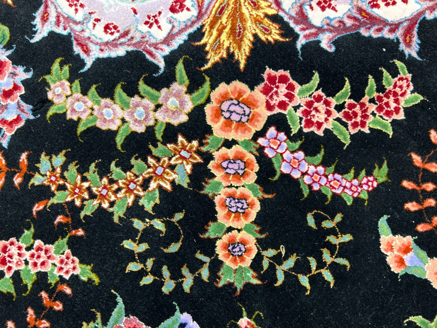 6'8"x10' Extra-Fine Hand-Knotted Wool & Silk Blend Tabrize Carpet - Area Rug