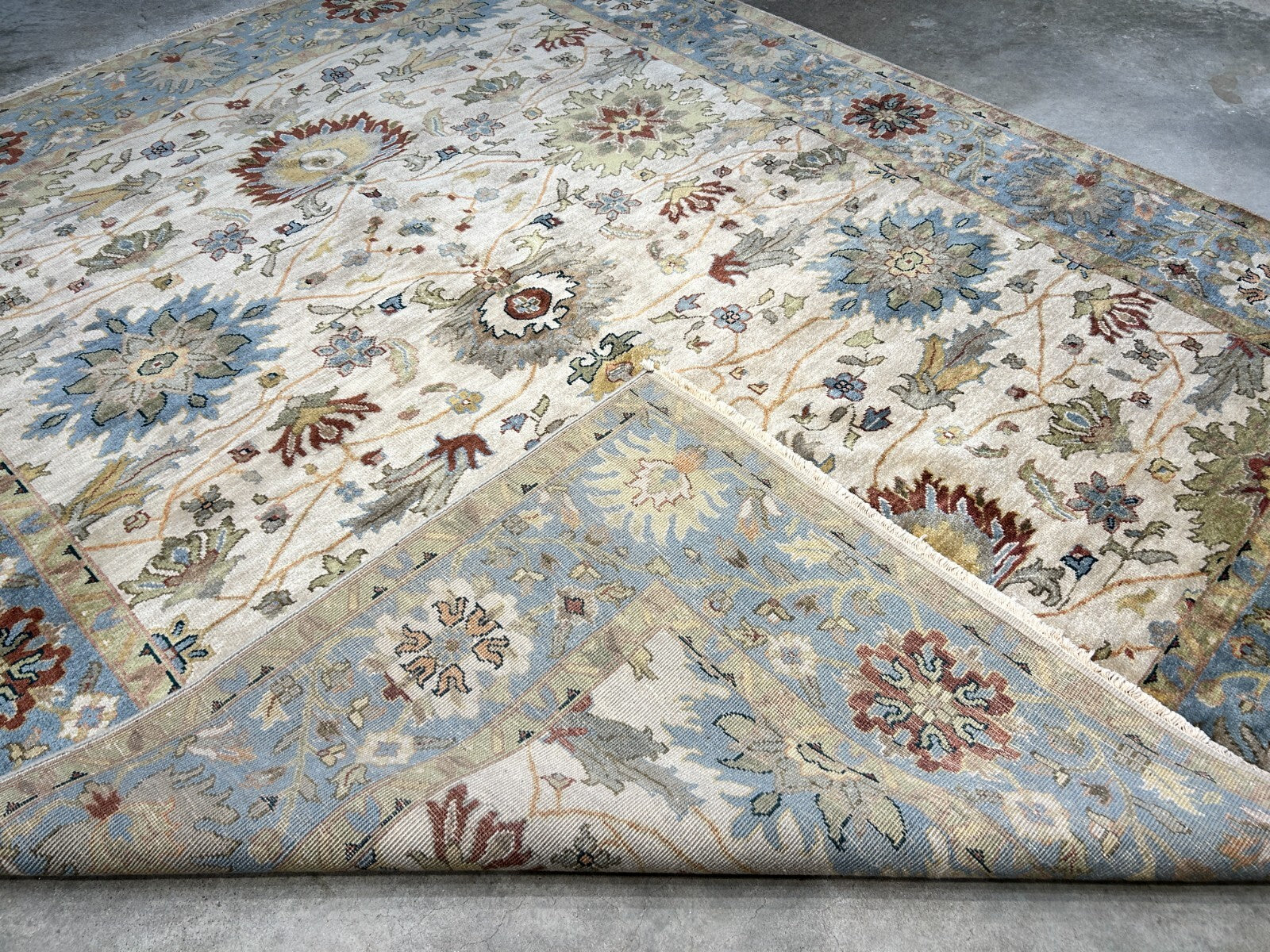 8' x 9'10" Hand-Knotted 100% Wool Carpet - Indian Mahal Area Rug