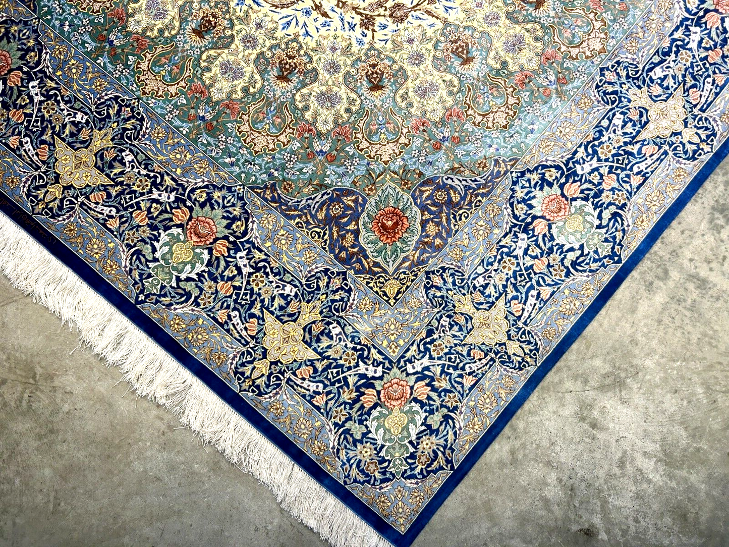 6'5"x10'4" Exquisite Extra-Fine Hand-Knotted 100% Silk Qume Carpet - Area Rug