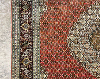 6'6"x9'6" Fine Hand-Knotted Wool & Silk Blend Tabrize Mahi Carpet - Area Rug