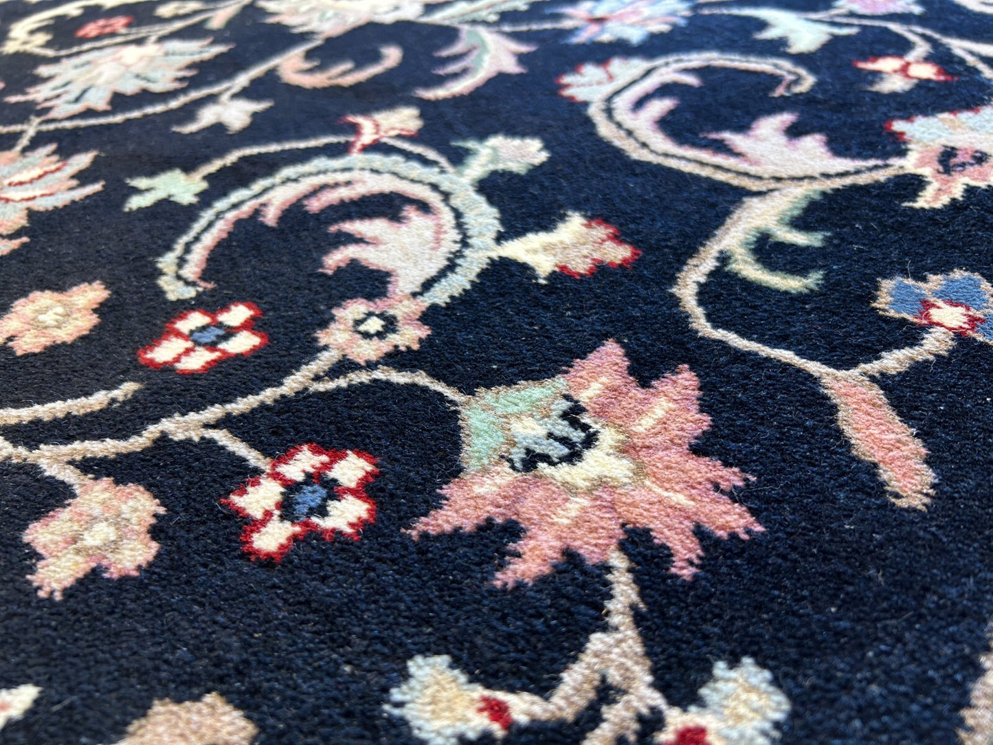 9'x12' Hand-Knotted 100% Lamb Wool Pile Oriental Rug