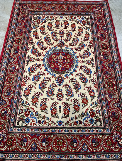 3'3"x5'2'' Hand-Knotted 100% Wool Pile Qume Area Rug