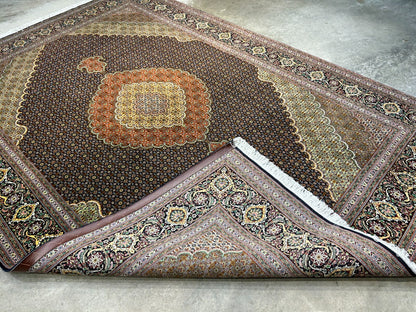 6'8"x10'2" Fine Hand-Knotted Wool & Silk Oriental Tabrize Rug - Area Carpet