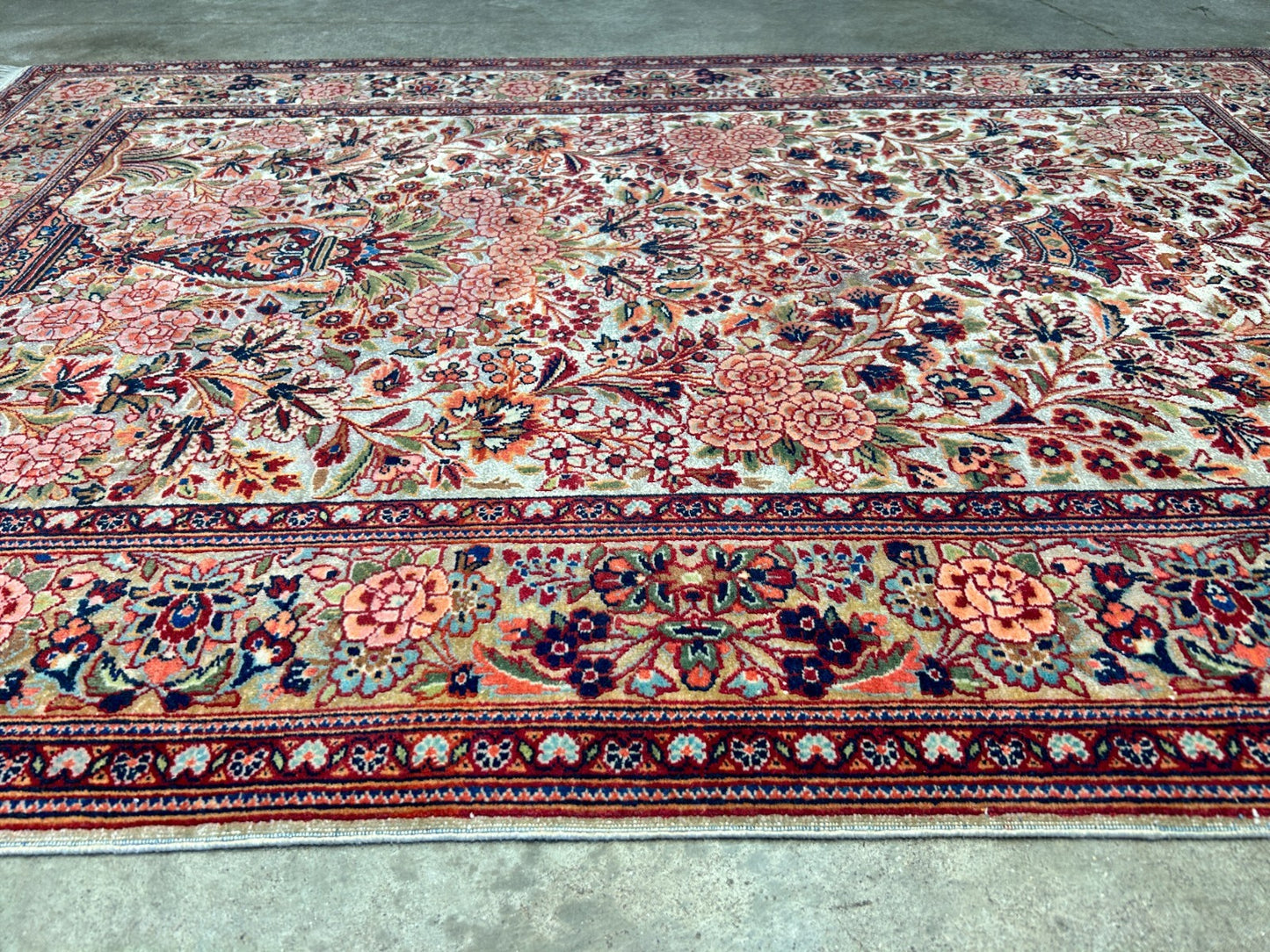 3'3"x5'4" Very Fine Hand-Knotted 100% Wool Pile Persiane Kashane Rug