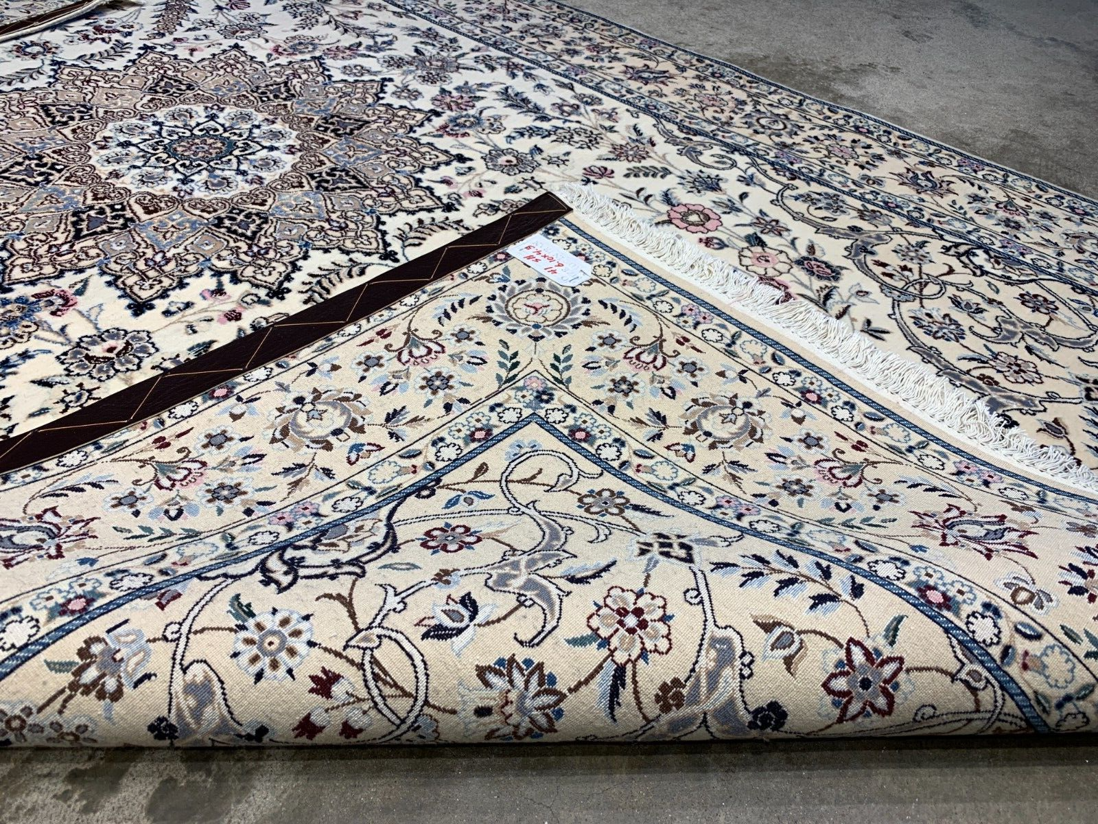 4'3"x6'10" Fine Hand-Knotted Wool & Silk Blend Naine Carpet - Area Rug
