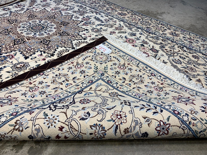 4'3"x6'10" Fine Hand-Knotted Wool & Silk Blend Naine Carpet - Area Rug