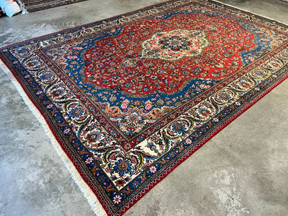 8'4"x11'11" Hand-Knotted 100% Wool Pile Bakhtiarie Rug