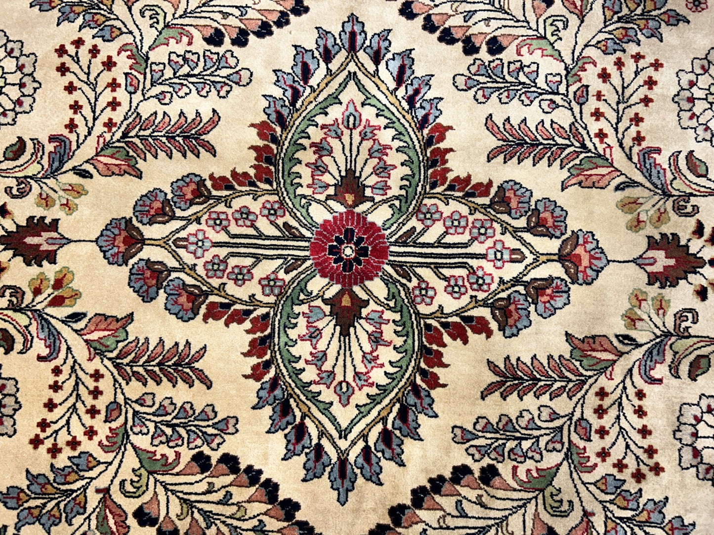 9'x12' Hand-Knotted 100% Lamb Wool Pile Sarouk Carpet - Area Rug