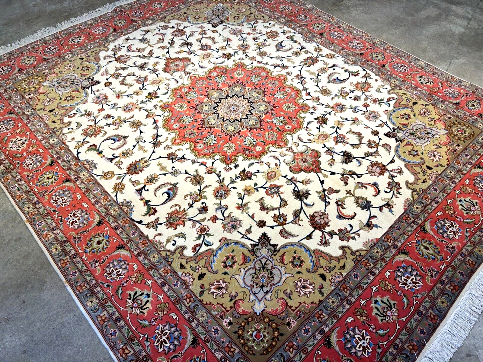 6'9"x8'1" Fine Hand-Knotted Wool & Silk Blend Tabrize Carpet - Area Rug