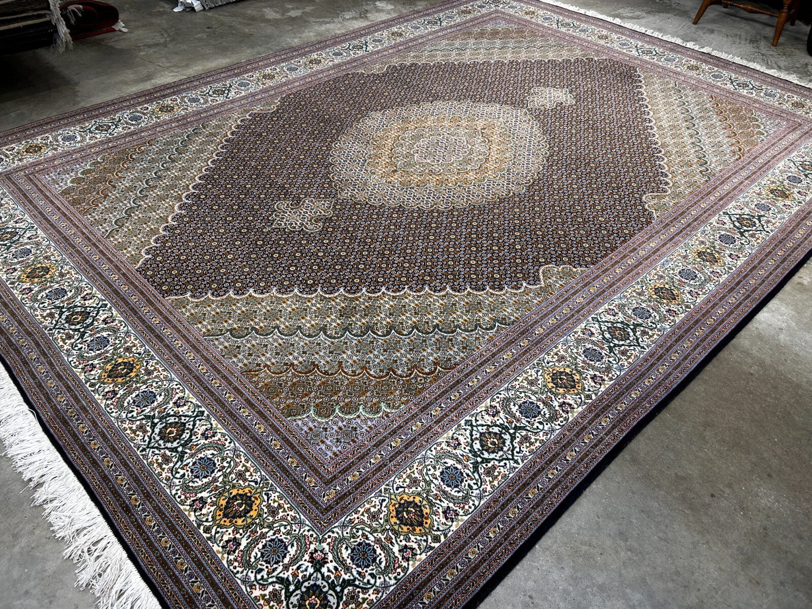 8'3"x11'6" Fine Hand-Knotted Wool & Silk Oriental Rug - Area Carpet