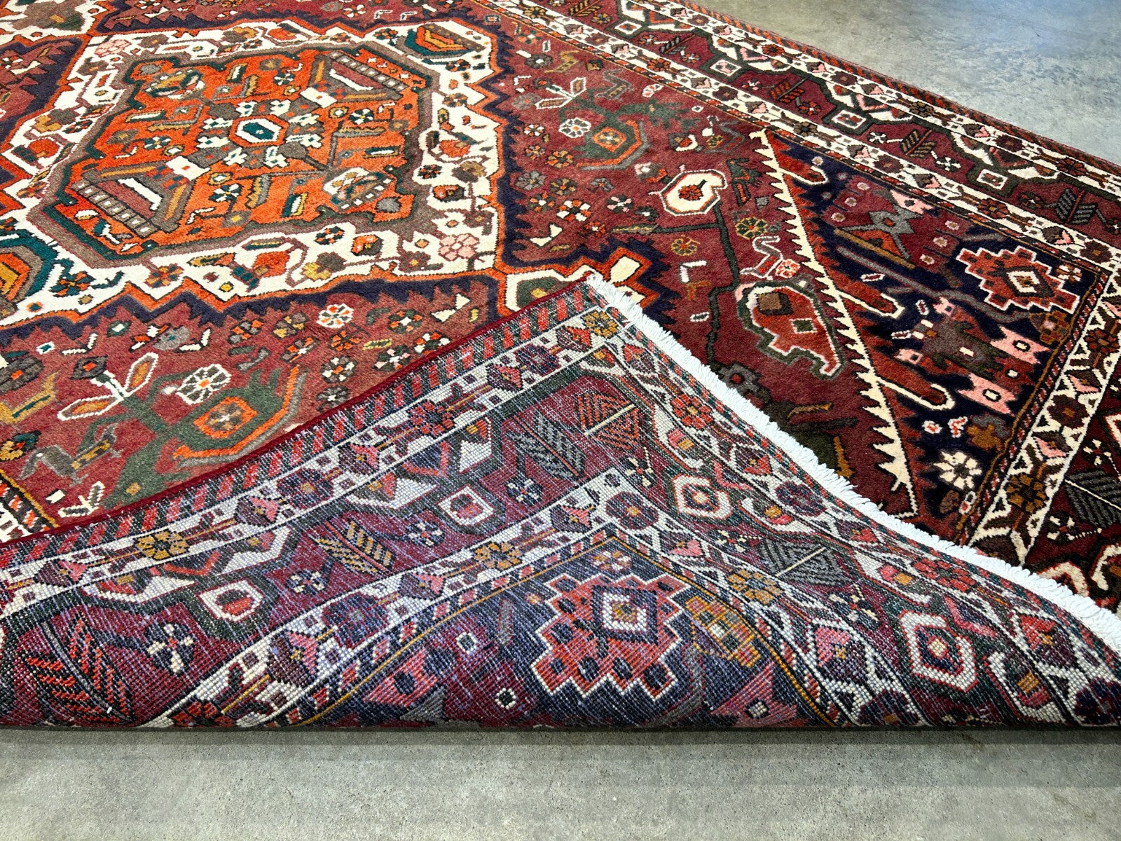 6'5"x9'9" Hand-Knotted 100% Wool Pile Bakhtiarie Carpet - Area Rug
