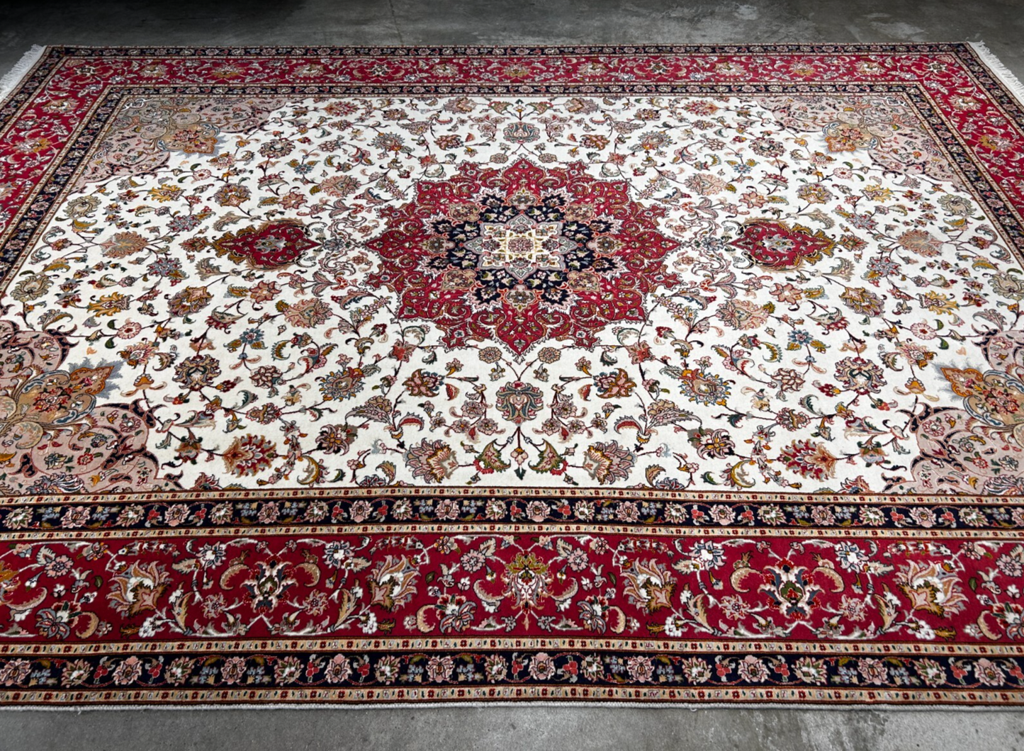 8'3"x11'7'' Very Fine Hand-Knotted Silk & Wool Tabrize Area Rug - Area Carpet
