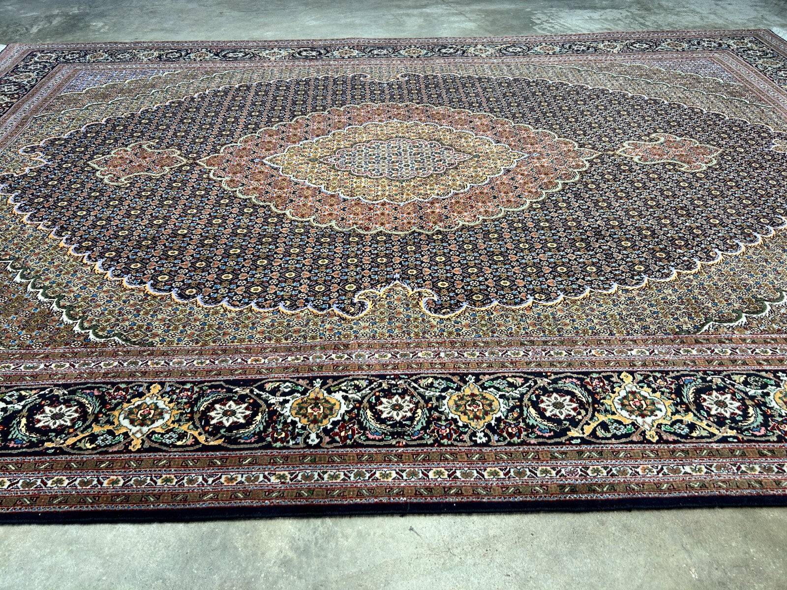 6'8"x9'8" Fine Hand-Knotted Wool & Silk Oriental Tabrize Rug - Area Carpet
