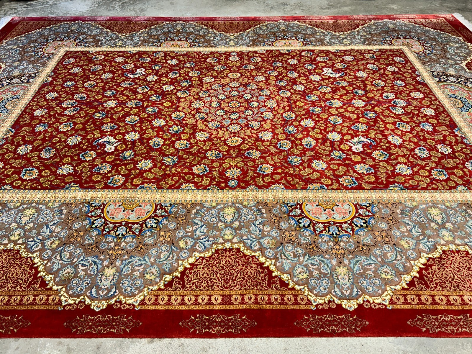 9'8"x13'6" Exquisite Signed Hand-Knotted 100% Silk Qume Rug