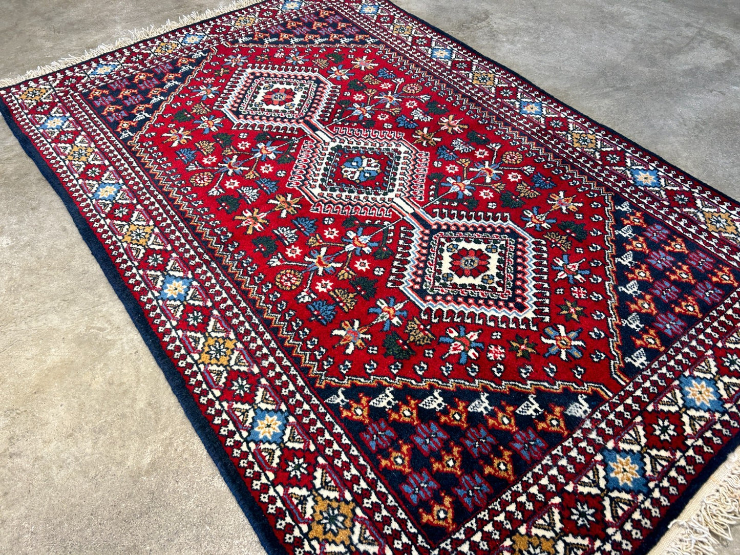3'3"x5' Hand-Knotted 100% Wool Pile Yalamehe Rug