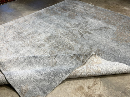 5'8"x7'10'' Hand-Knotted Wool & Silk  Pile Modern Area Rug - Carpet