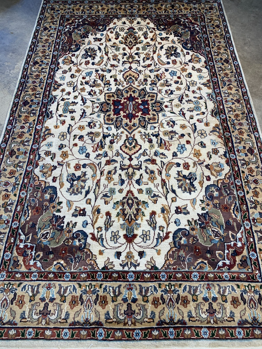 4'11"x8' Hand-Knotted 100% Kashmiri Silk Oriental Rug