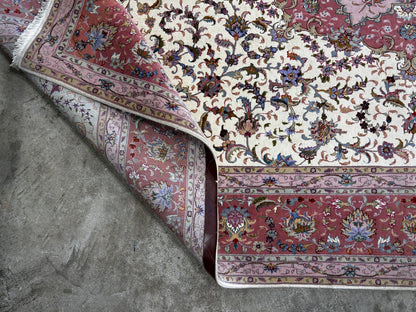 8'4"x11'3" Very Fine Hand-Knotted Wool & Silk Oriental Rug - Area Carpet