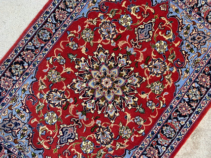 2'4"x3'3" Fine Hand-Knotted Wool & Silk Isfahane Mahi Rug