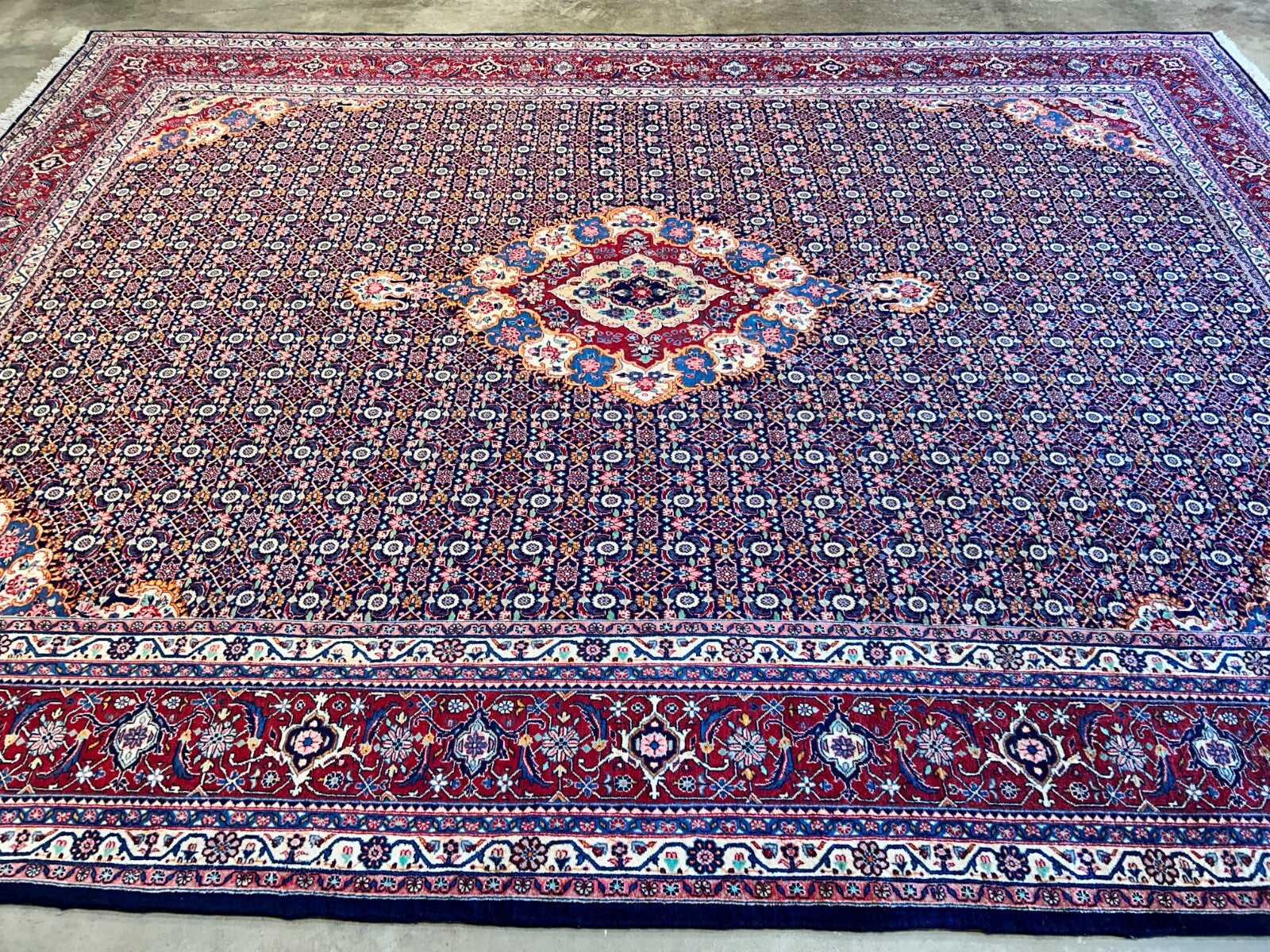 8'11"x11'8" Hand-Knotted 100% Wool Pile Bidjar Rug