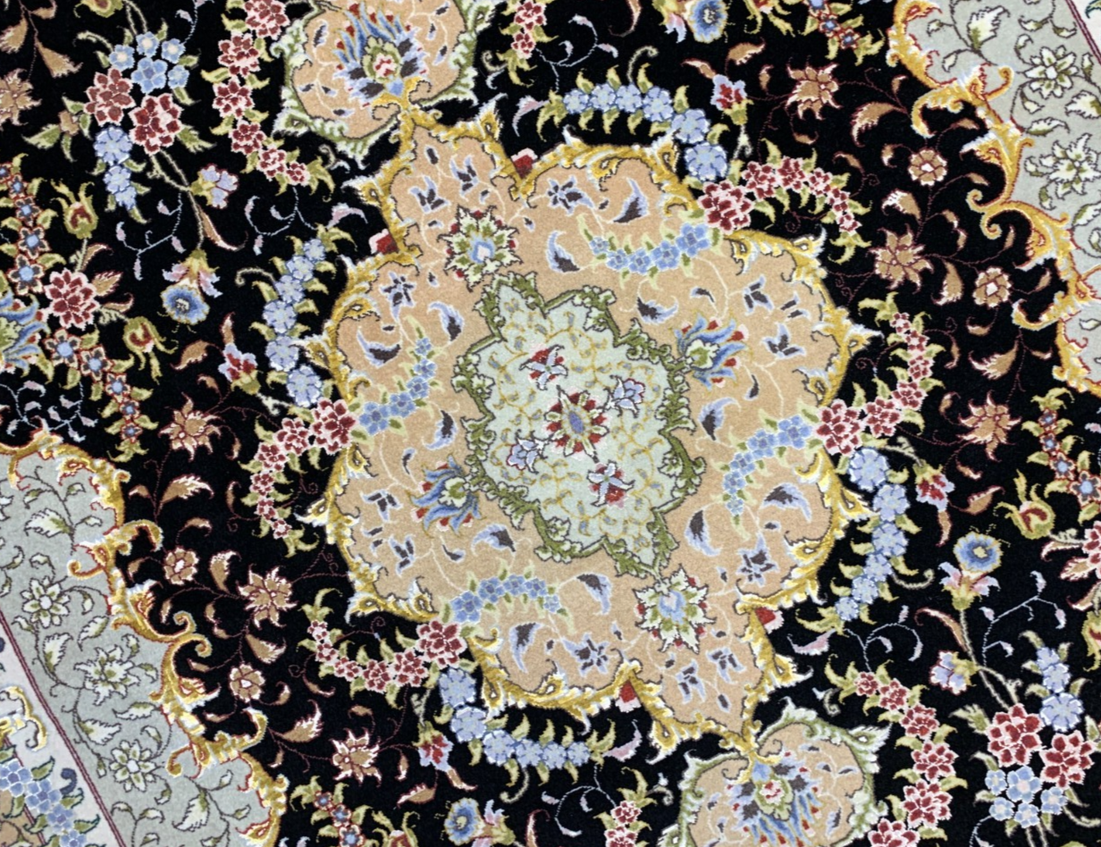 5'1"x7'1" Very Fine Hand-Knotted Wool & Silk Blend Tabrize Carpet - Area Rug