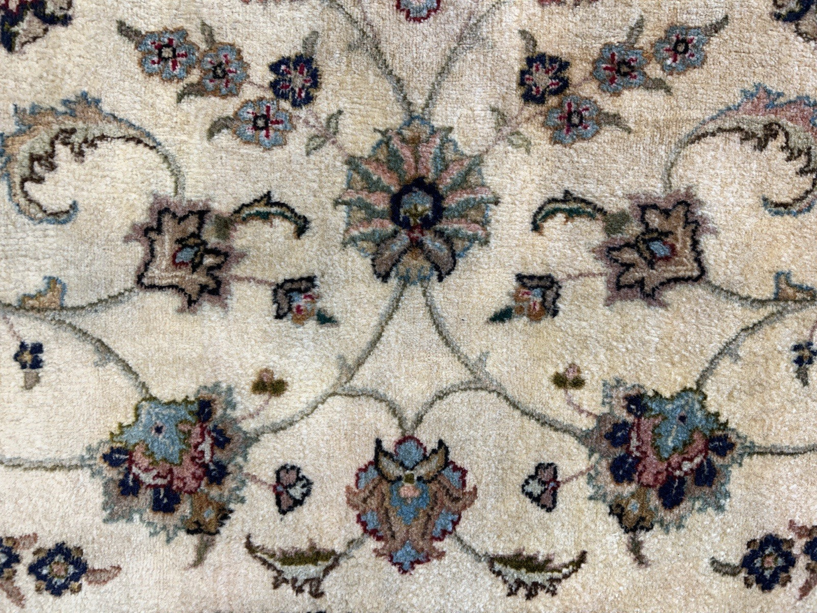 7’x9’11” Vintage Hand-Knotted 100% Wool Pile Tabrize Area Rug - Carpet