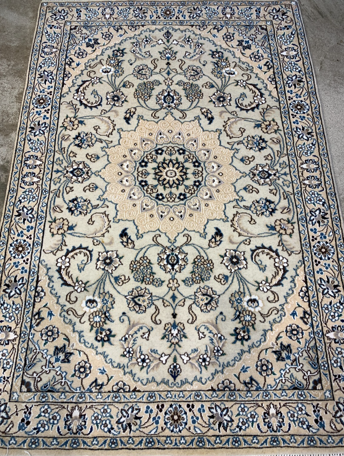 3'3"x4'9'' Hand-Knotted Very Fine Silk & Wool Naine Area Rug