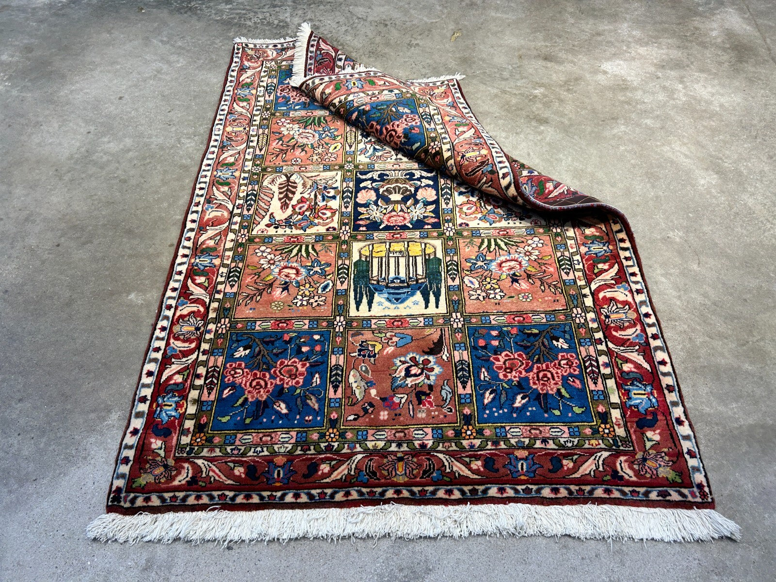 3'5"x5'2" Hand-Knotted 100% Lamb Wool Bakhtiarie Carpet - Area Rug
