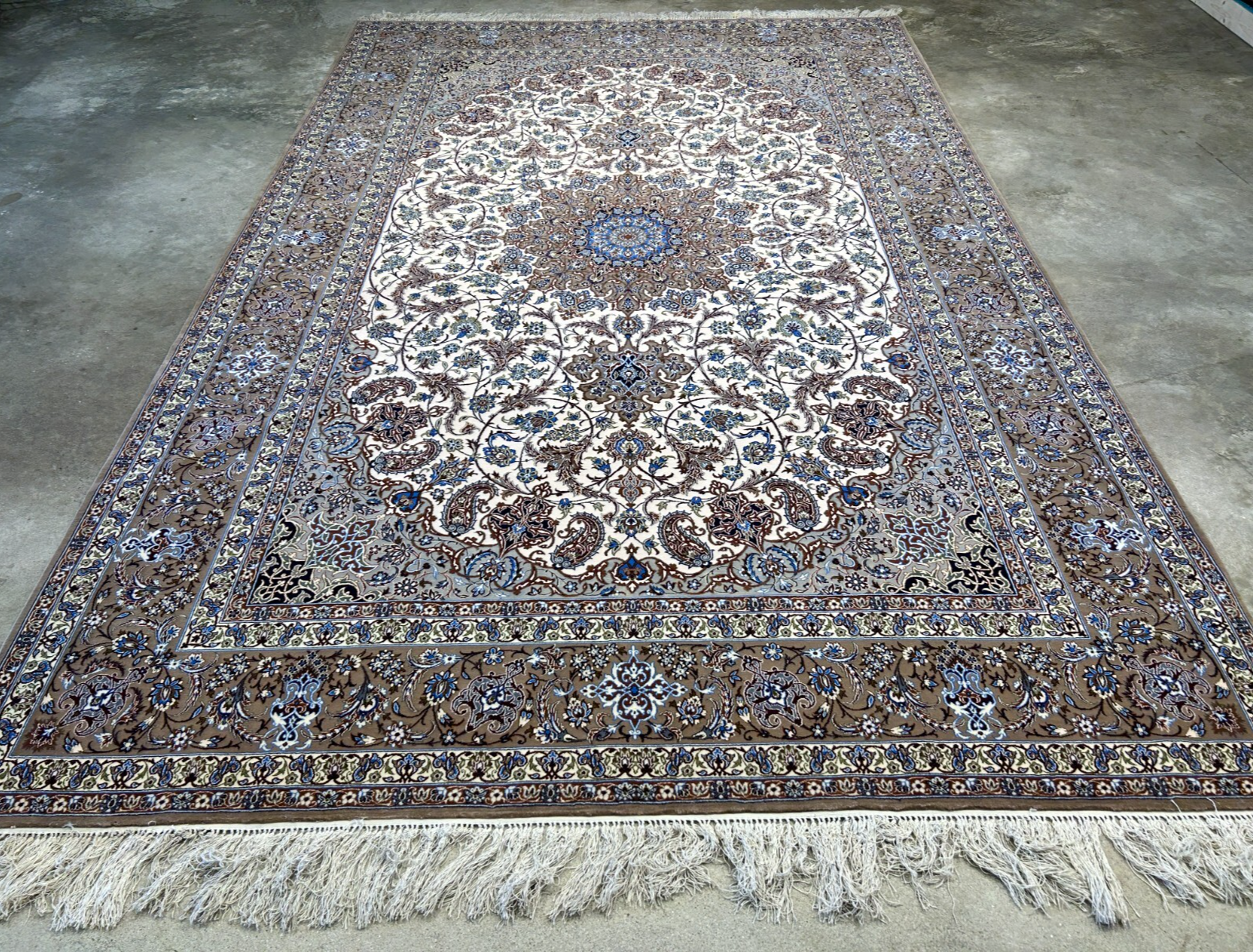 6'9"x10'6" Very Fine Hand-Knotted Wool & Silk Isfahane Rug - Area Carpet