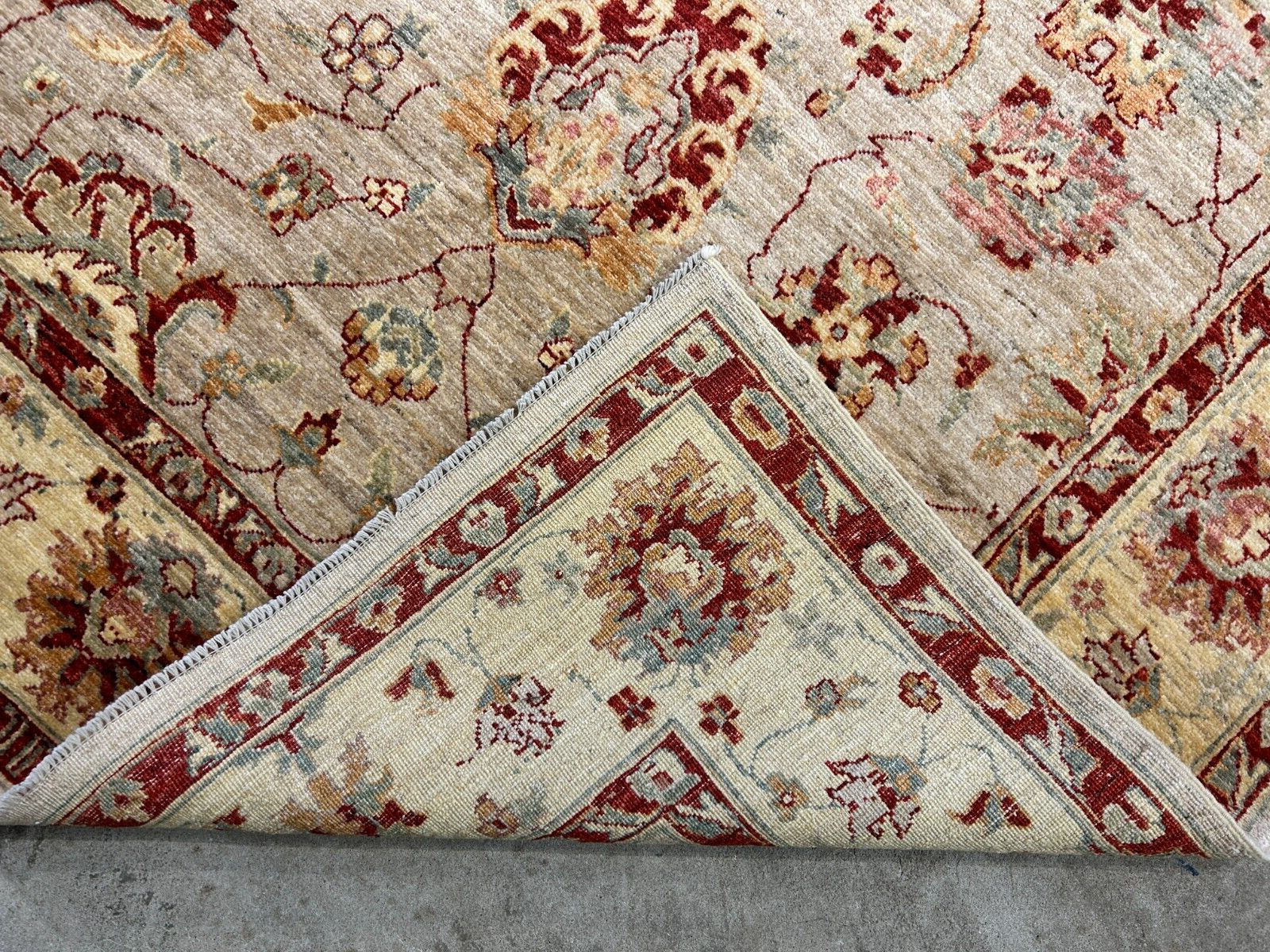5'8"x8'2" Hand-Knotted 100% Wool Pile Agra Carpet - Area Rug