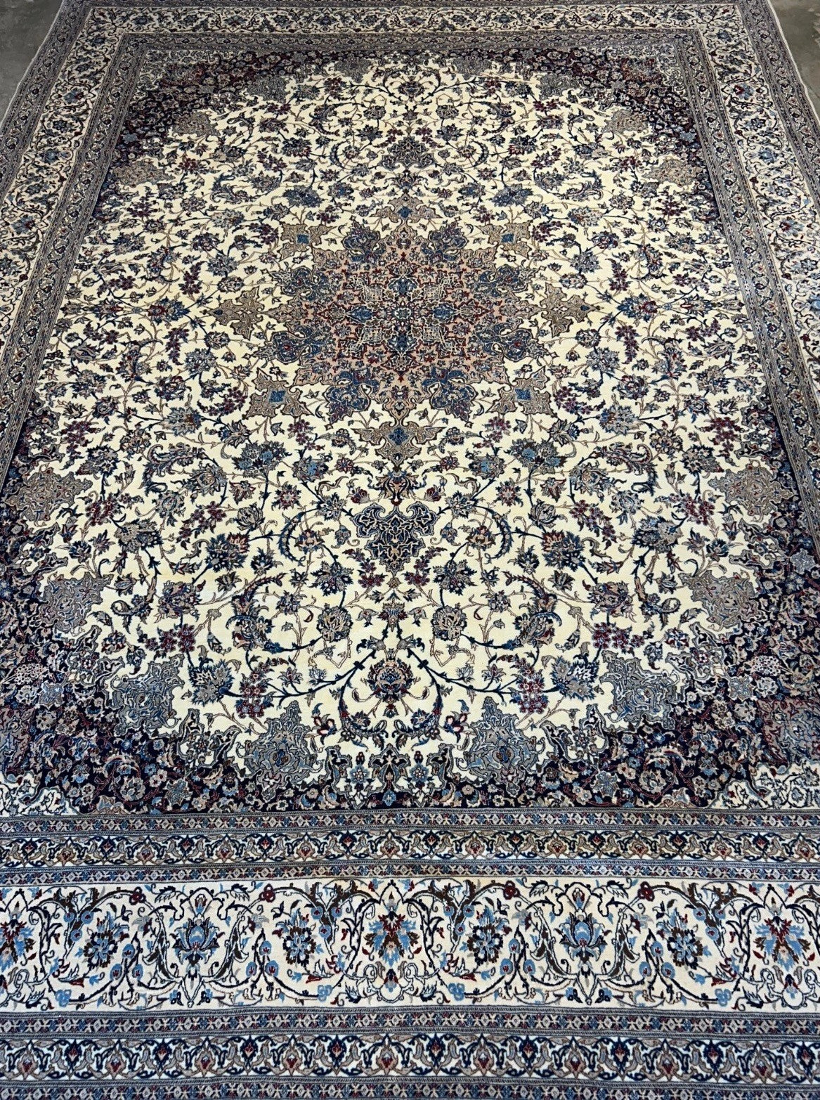 10'3"x14'1" Extra Fine Hand-Knotted Wool & Silk Naine Rug