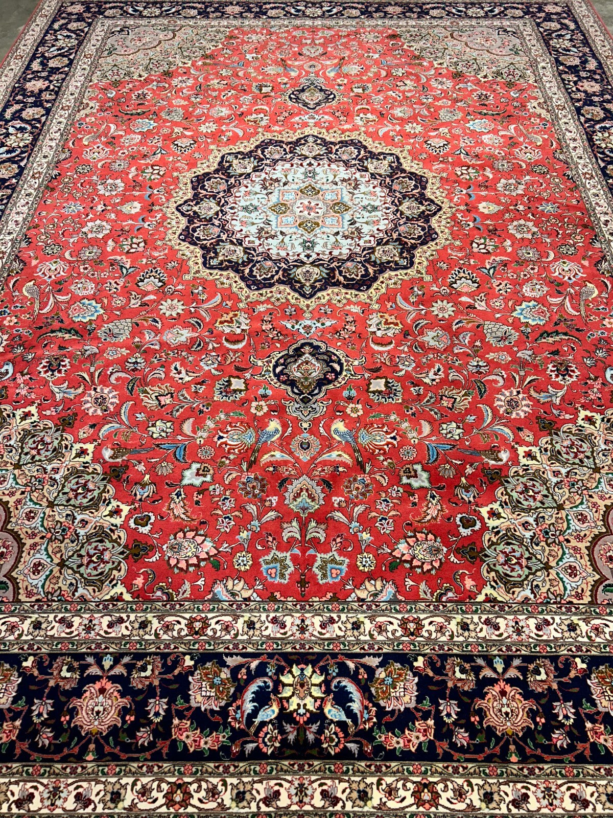 9'11"x12'10" Fine Hand-Knotted Wool & Silk Tabrize Rug