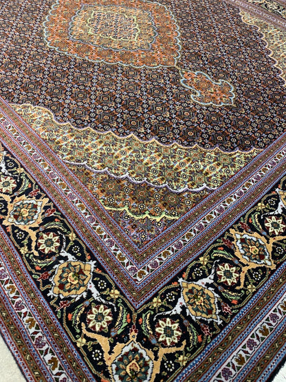 5'1"x6'8" Fine Hand-Knotted Wool & Silk Blend Tabrize Mahi Carpet - Area Rug