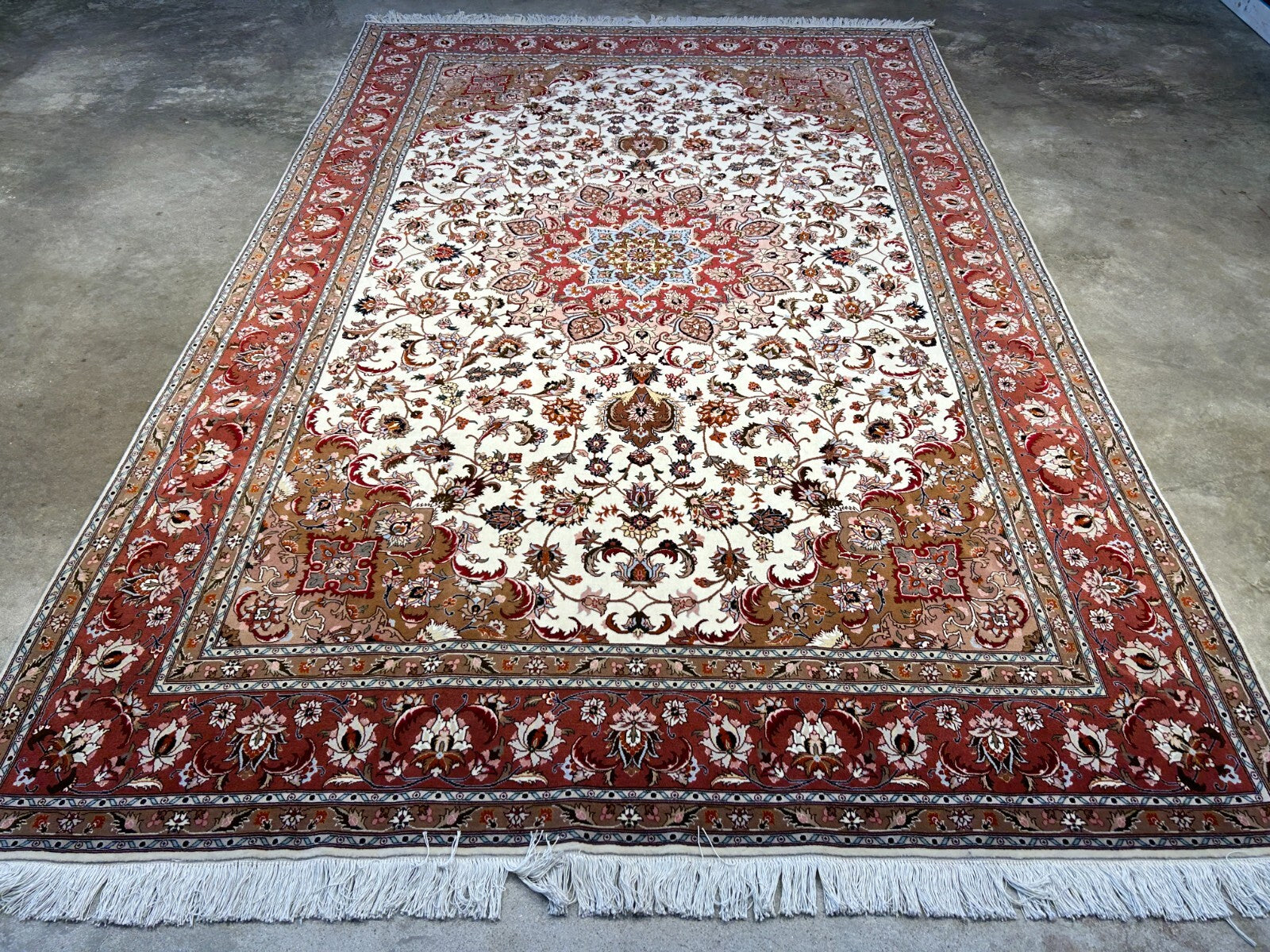 6'7"x10'1" Fine Hand-Knotted Wool & Silk Blend Tabrize Carpet - Area Rug