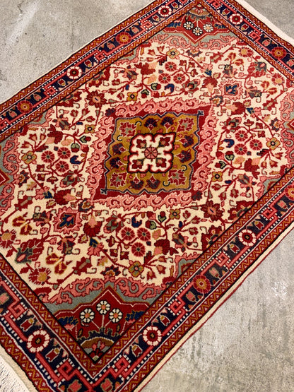 2'2"x3'2" Hand-Knotted Wool Oriental Rug - Area Carpet
