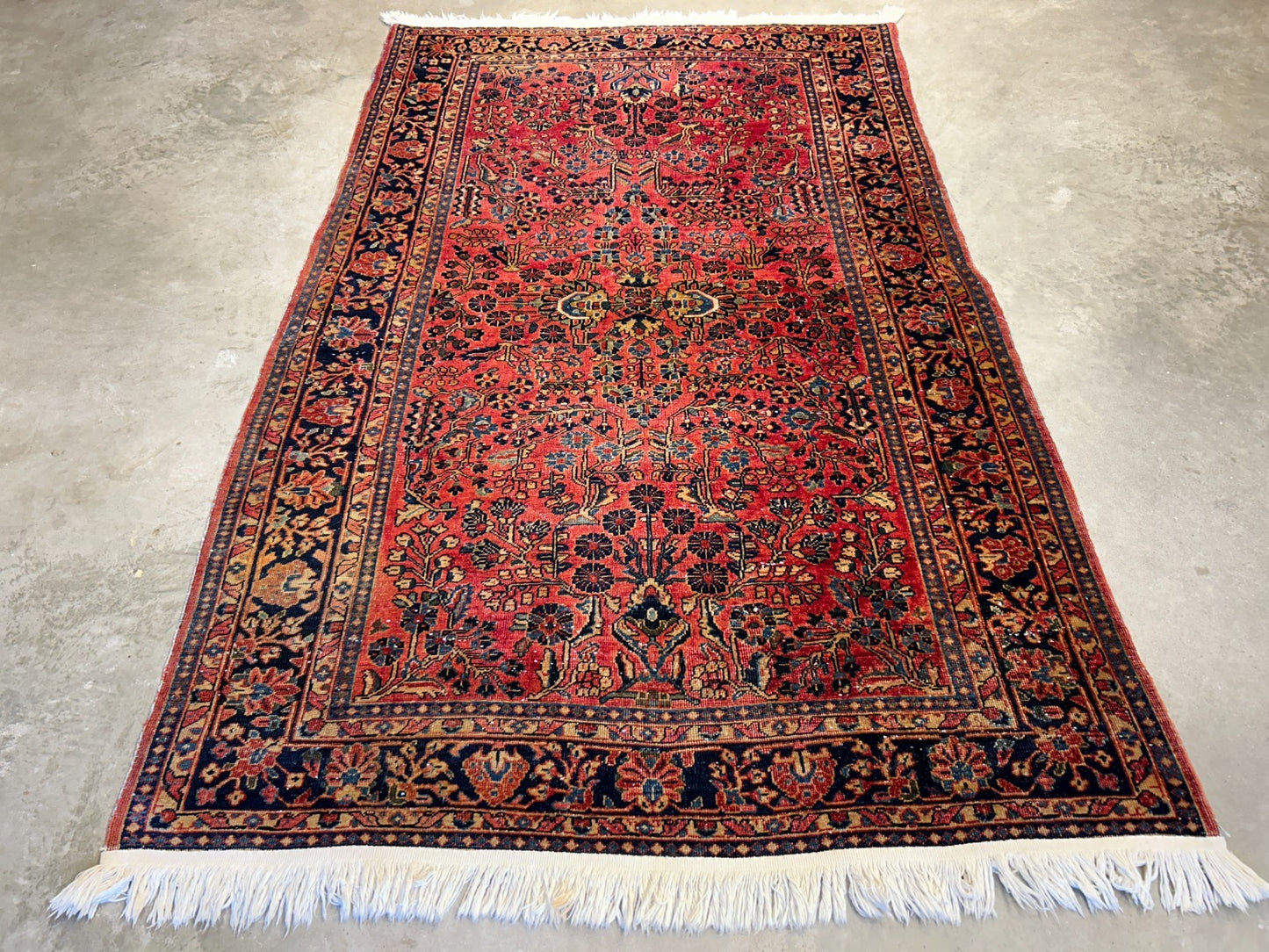 4'3"x6'9" Antique Hand-Knotted 100% Wool Pile Sarouke Area Rug - Carpet