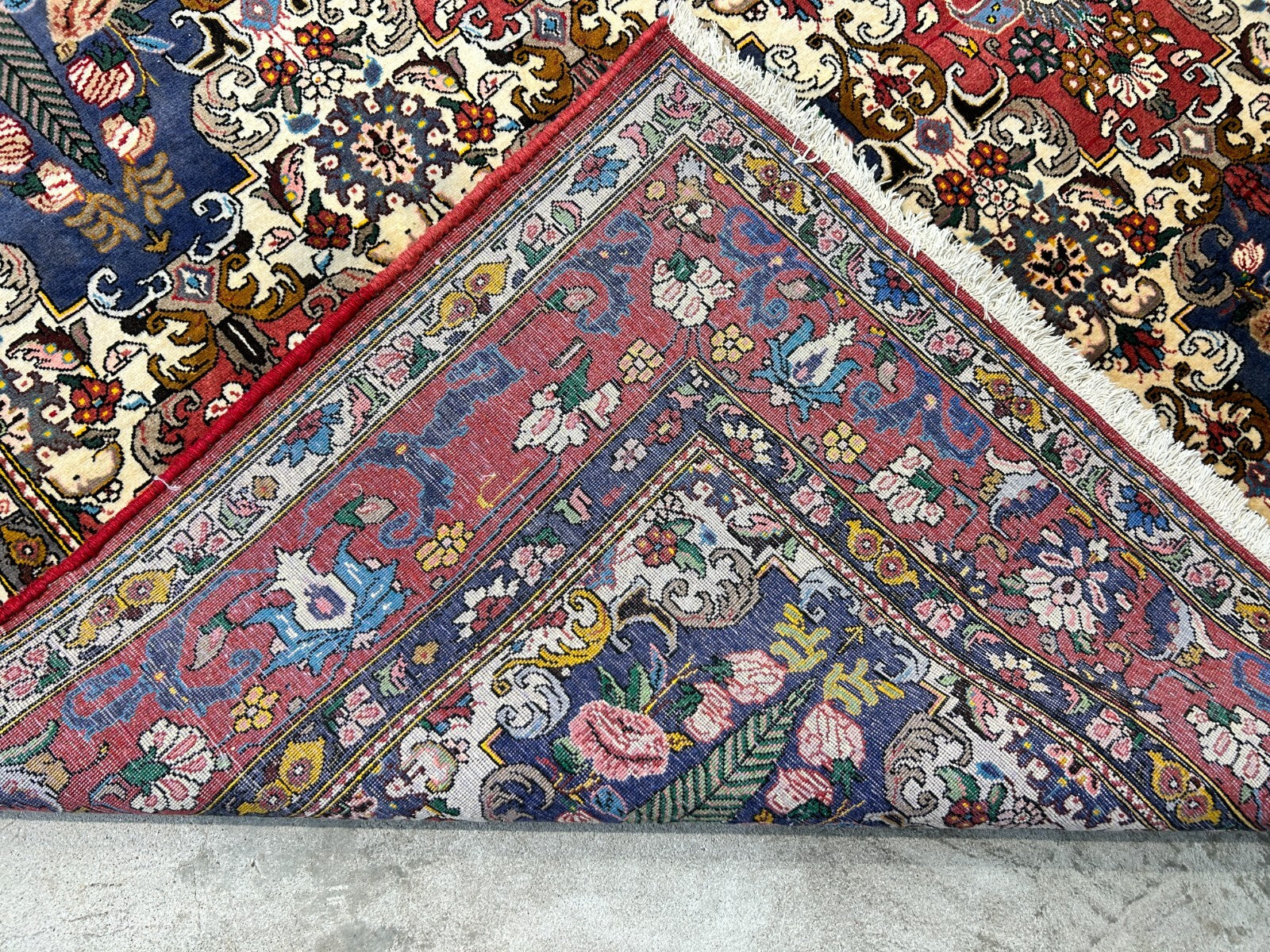 6'7"x10'4" Hand-Knotted 100% Lamb Wool Bakhtiarie Carpet - Area Rug