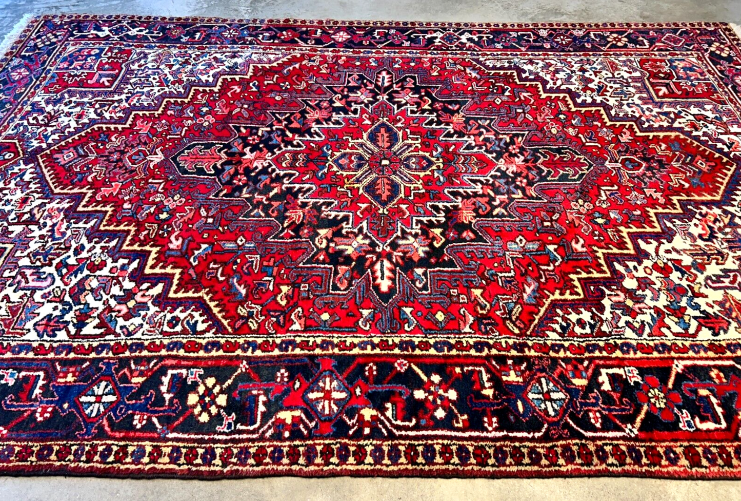 7'8"x11'5" Hand-Knotted 100% Wool Pile Herize Rug