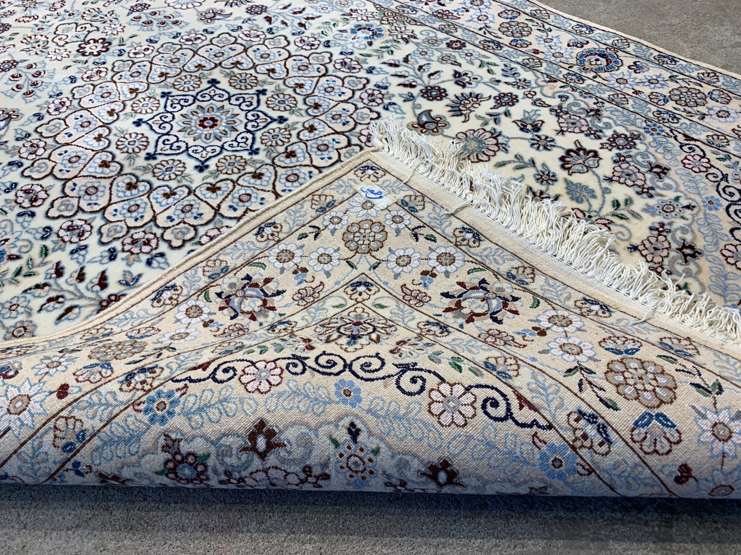 3'2"x4'11'' Very Fine Hand-Knotted  Silk & Wool Naine Area Rug - Carpet