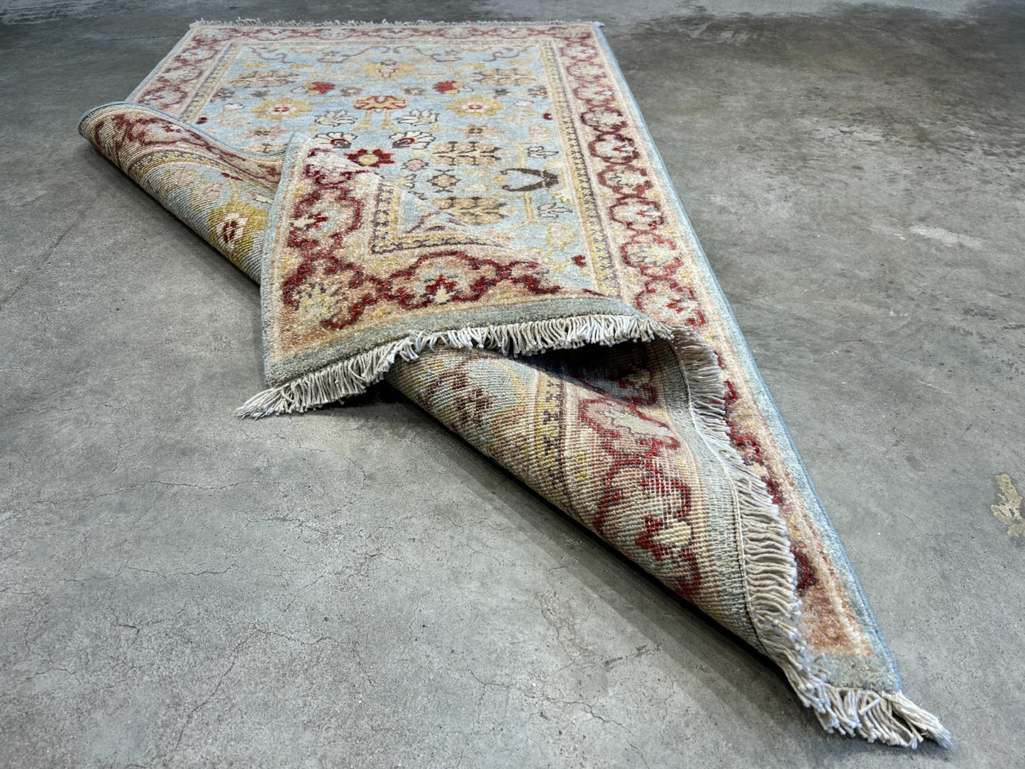 3'x5'2" Fine Hand-Knotted 100% Wool Pile Pakpishawar Area Rug