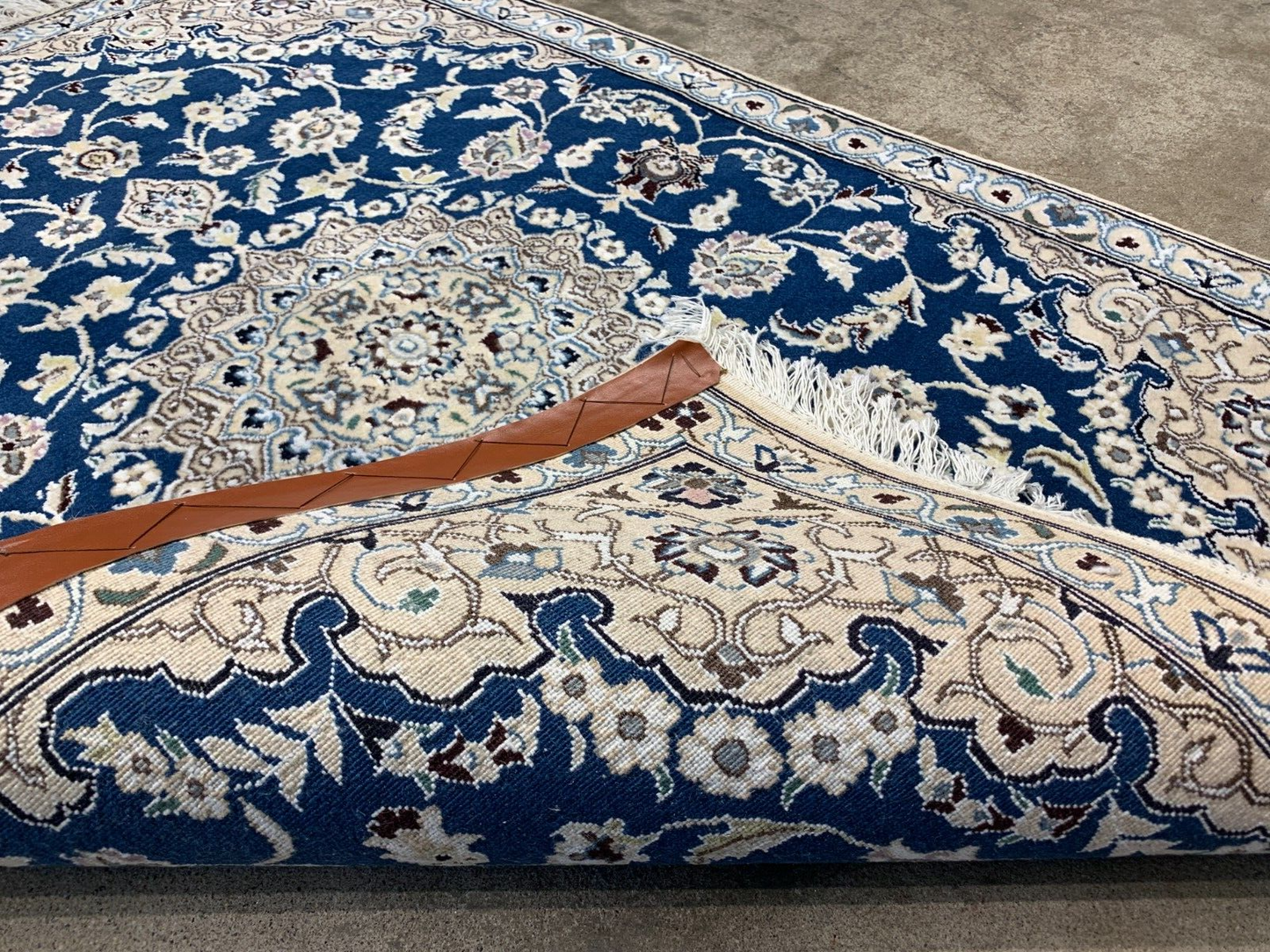 2'11"x4'1" Fine Hand-Knotted Wool & Silk Blend Naine Carpet - Area Rug