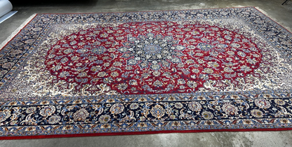 8'1"x11'6" Extra Fine Hand-Knotted Wool & Silk Isfahane Rug